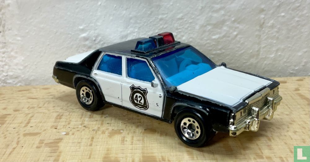 Ford LTD Police