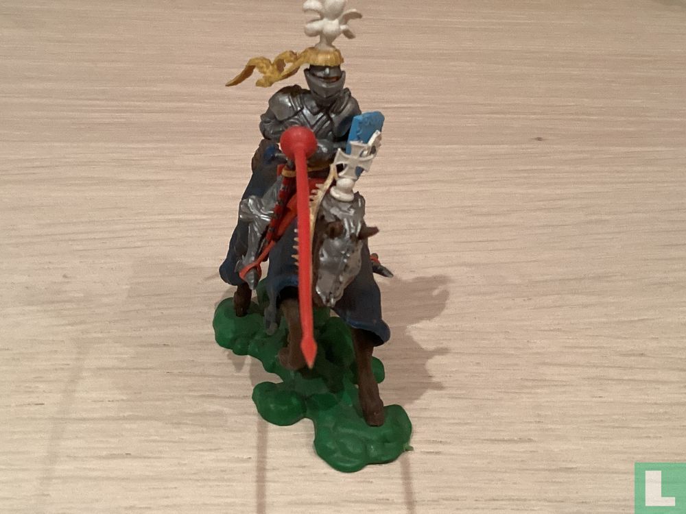 Ritter zu Pferd