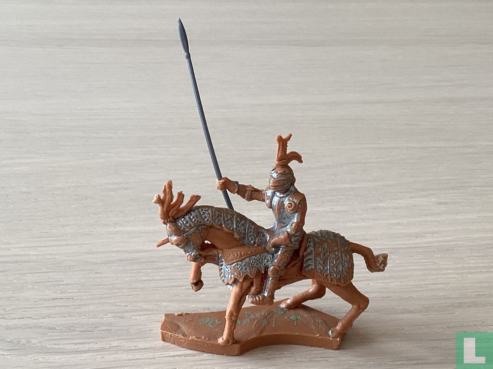 Ritter zu Pferd