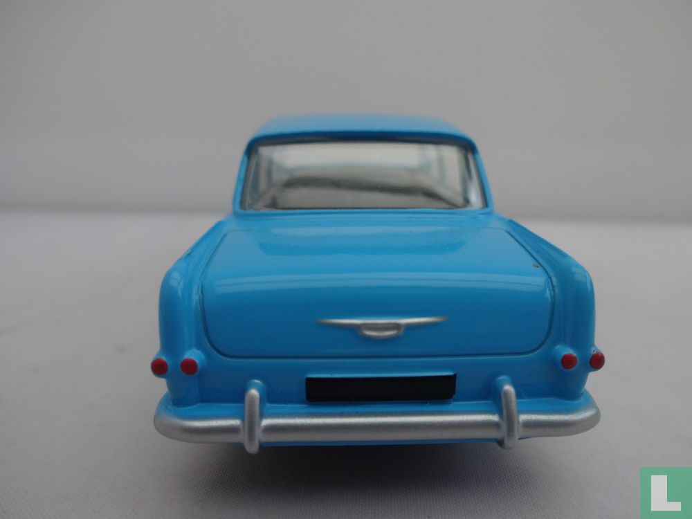 Opel Rekord Berline Bleue – Dinky Toys Atlas 1/43 – Modèle 2009