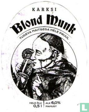Blond Munk
