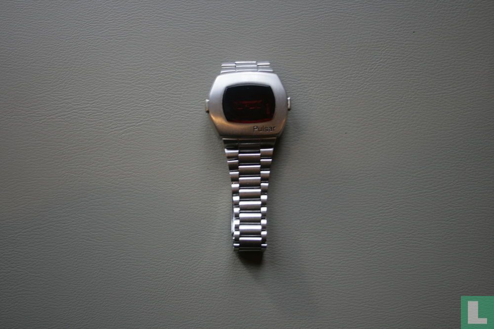 Pulsar P2 Time and Date