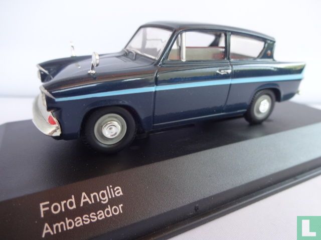 Ford Anglia 105E