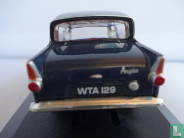 Ford Anglia 105E