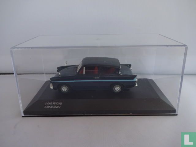 Ford Anglia 105E
