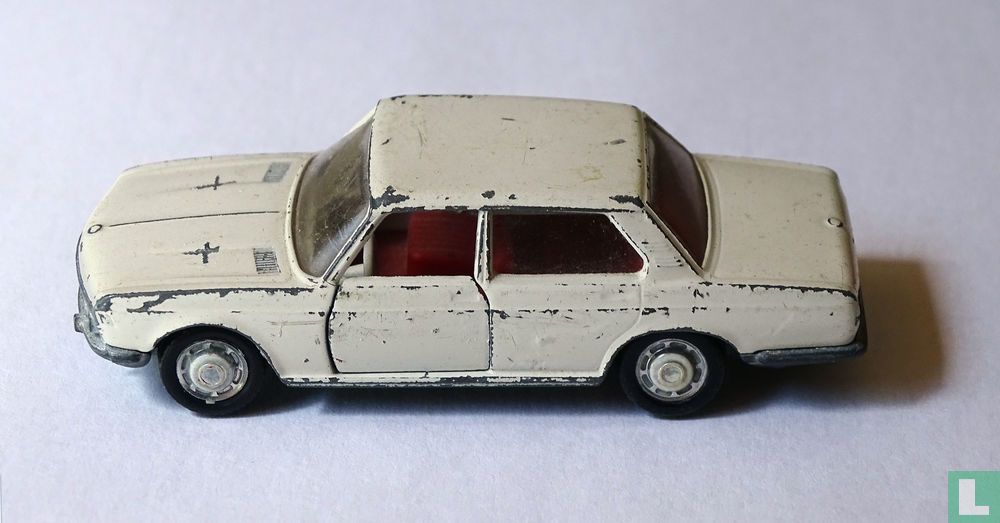 BMW 2800