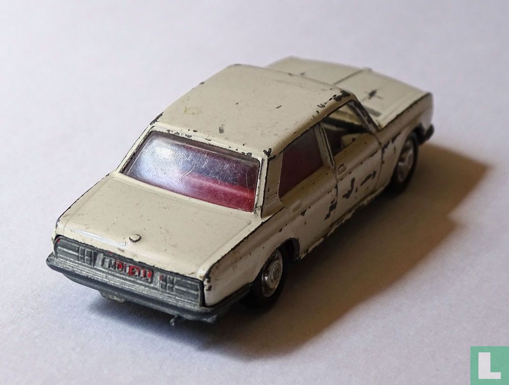 BMW 2800
