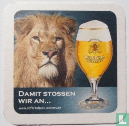 Damit stossen wir an...
