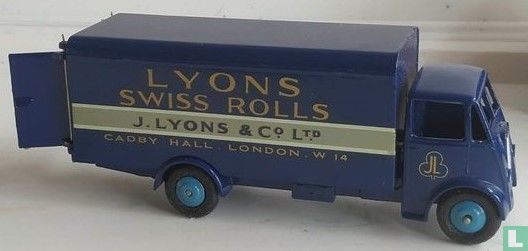 Guy Van 'Lyons Swiss Rolls'