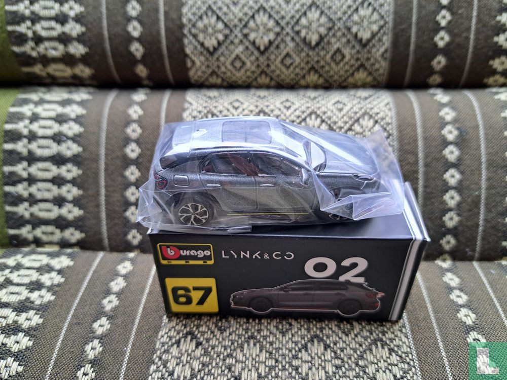 Lynk & Co 02