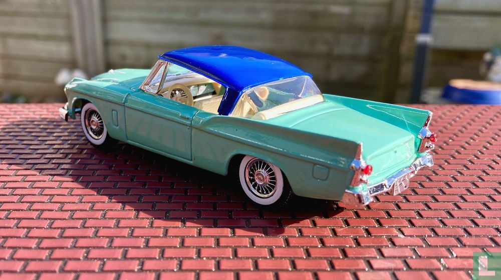Studebaker Silverhawk