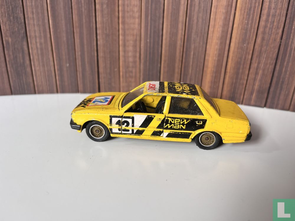 Peugeot 505