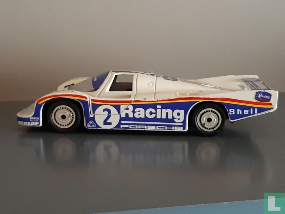 Porsche 956