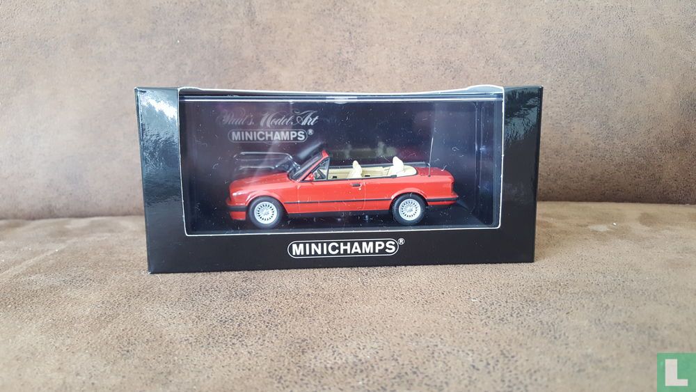 BMW 320i cabriolet