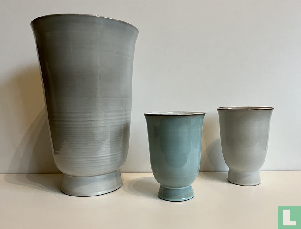 Vase 23 - gray