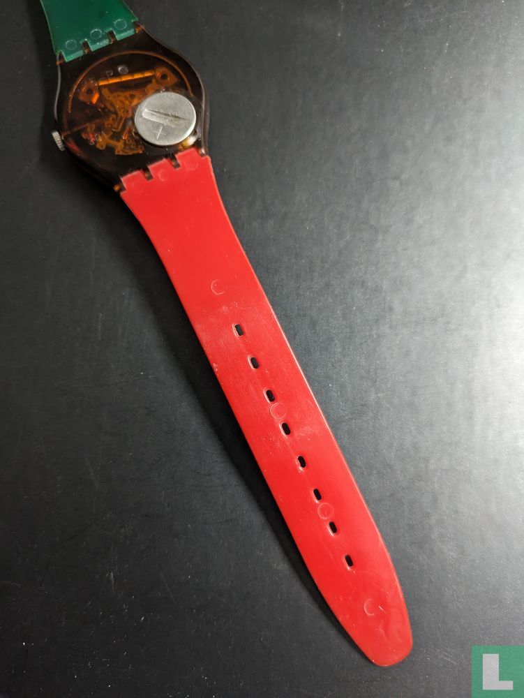Swatch Ruffled Feathers