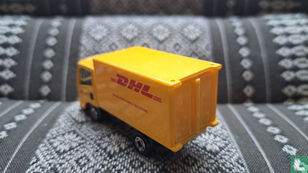 Isuzu Elf 'DHL'