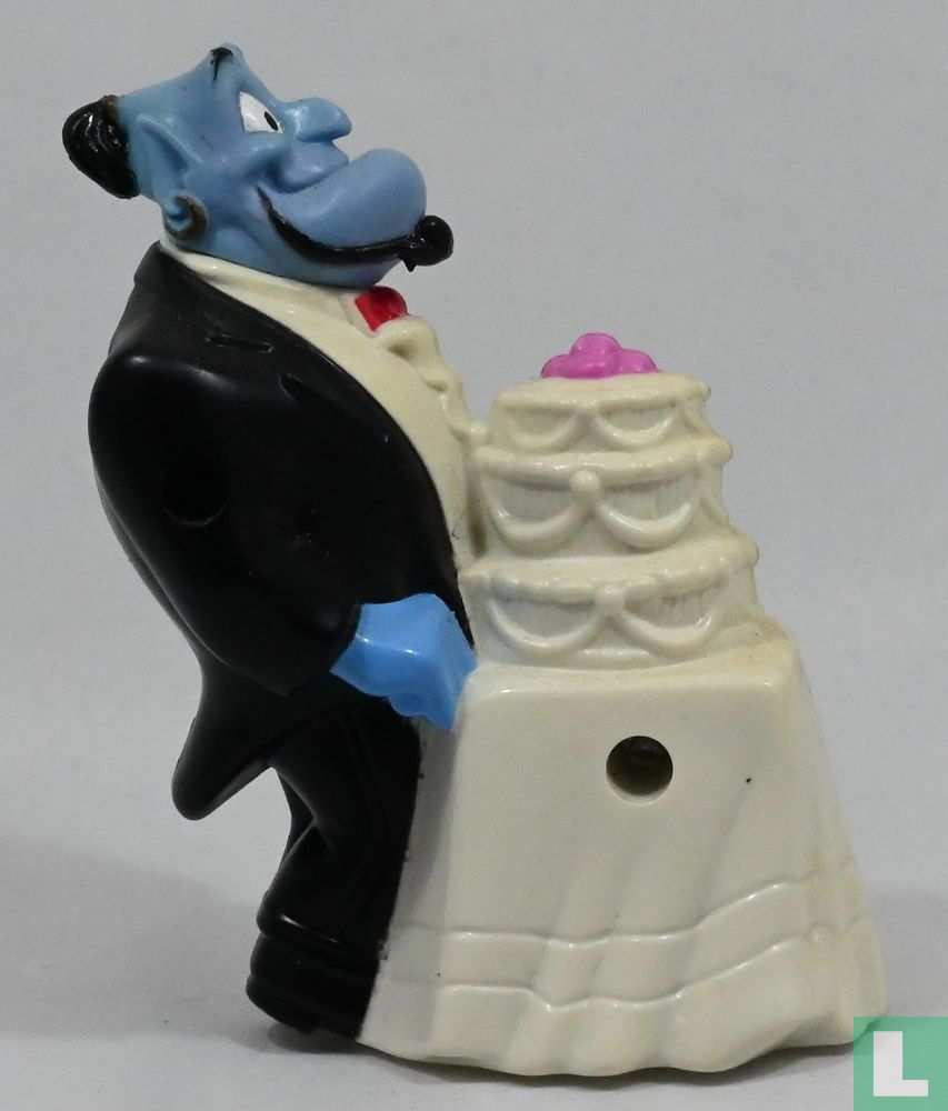 Genie mit Kuchen