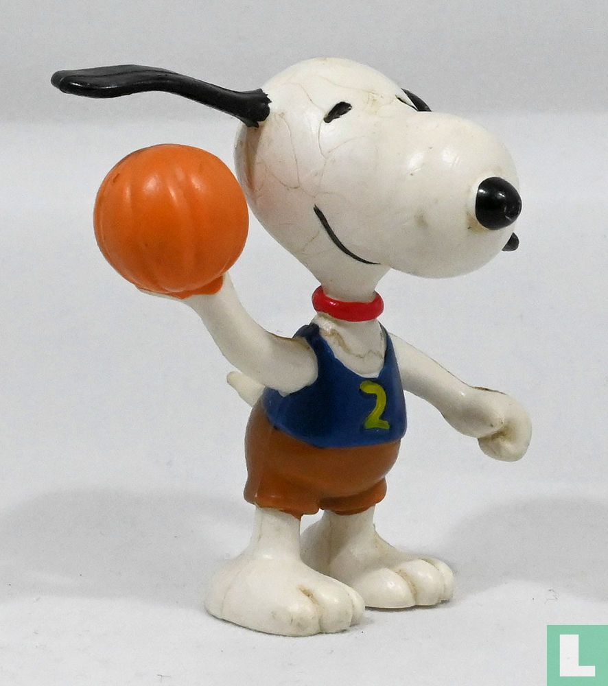 Snoopy basketballer
