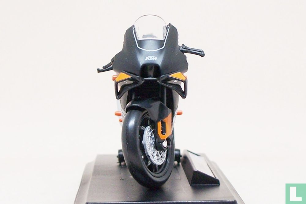 KTM RC 8C