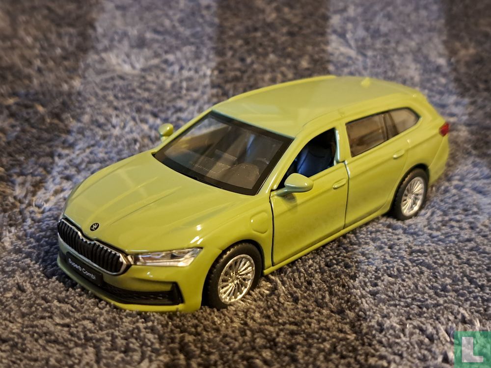 Skoda Superb Combi