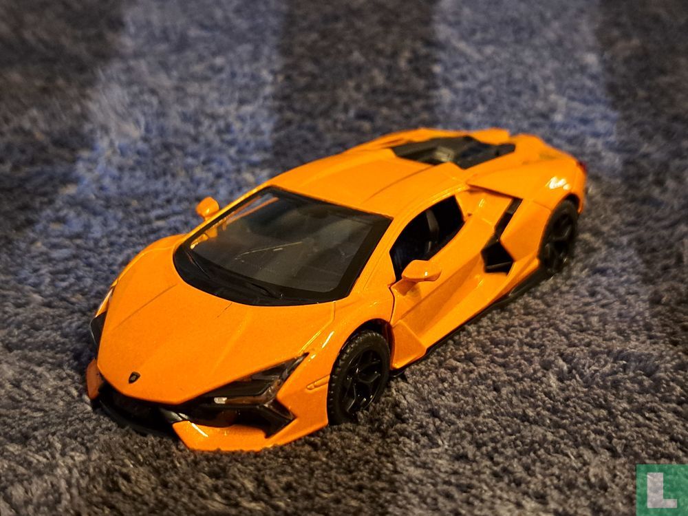 Lamborghini Revuelto