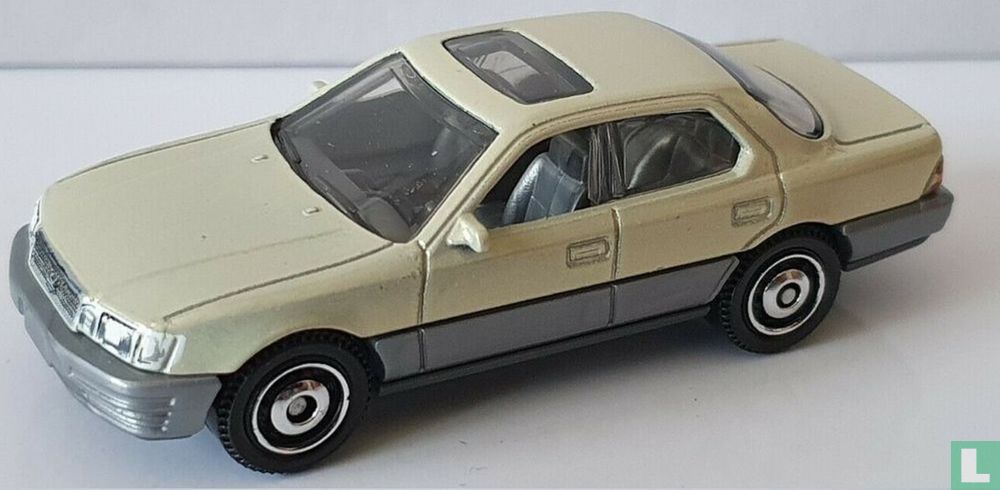 Lexus LS 400