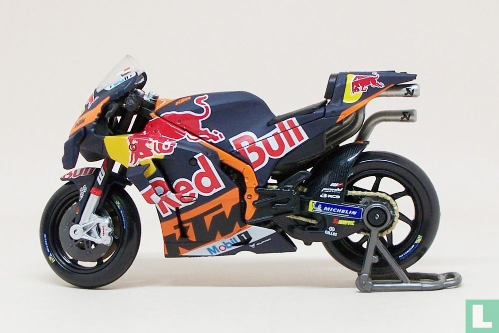 KTM RC16 #33