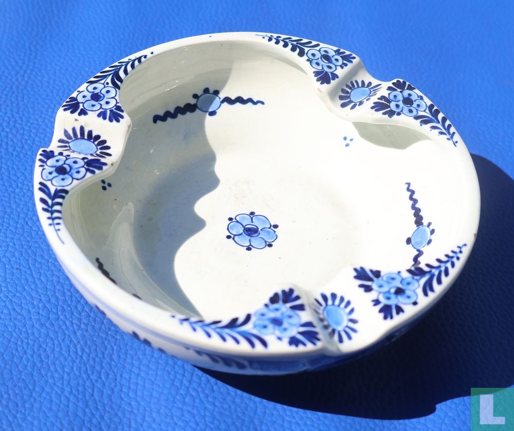 Ashtray