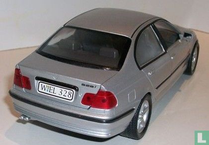 BMW 328i