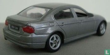 BMW 330i