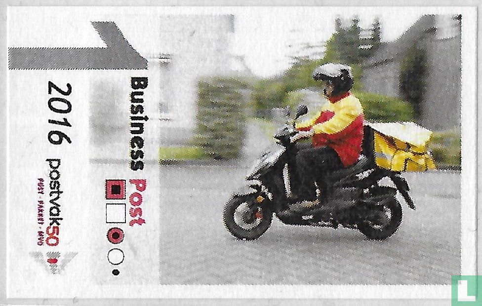 Facteur en scooter