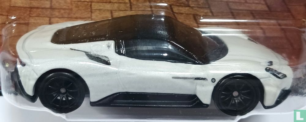 Maserati MC20