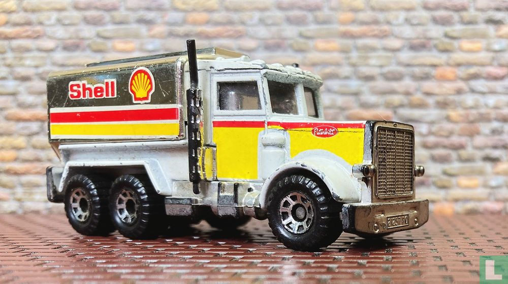 Peterbilt Tanker 'Shell'