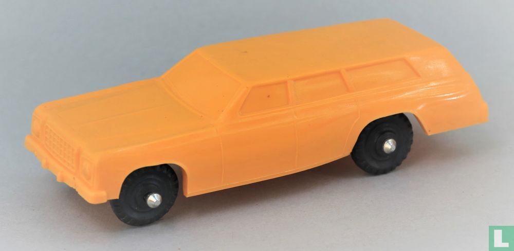 Station Wagon car