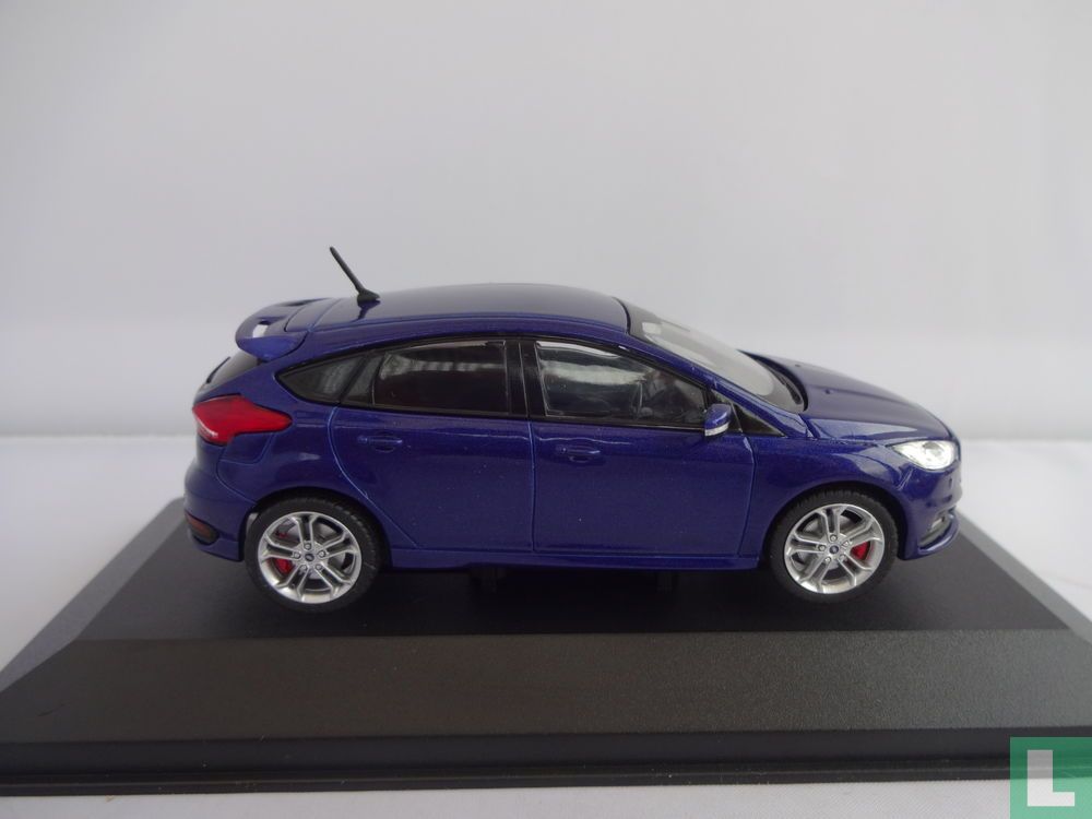 Ford Focus Mk3 ST-3