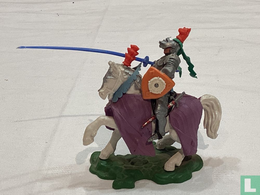 Berittener Ritter mit Lanze und Schild