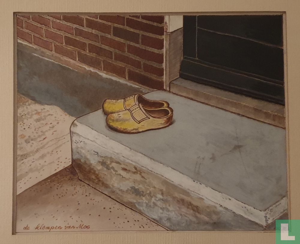Moe's clogs