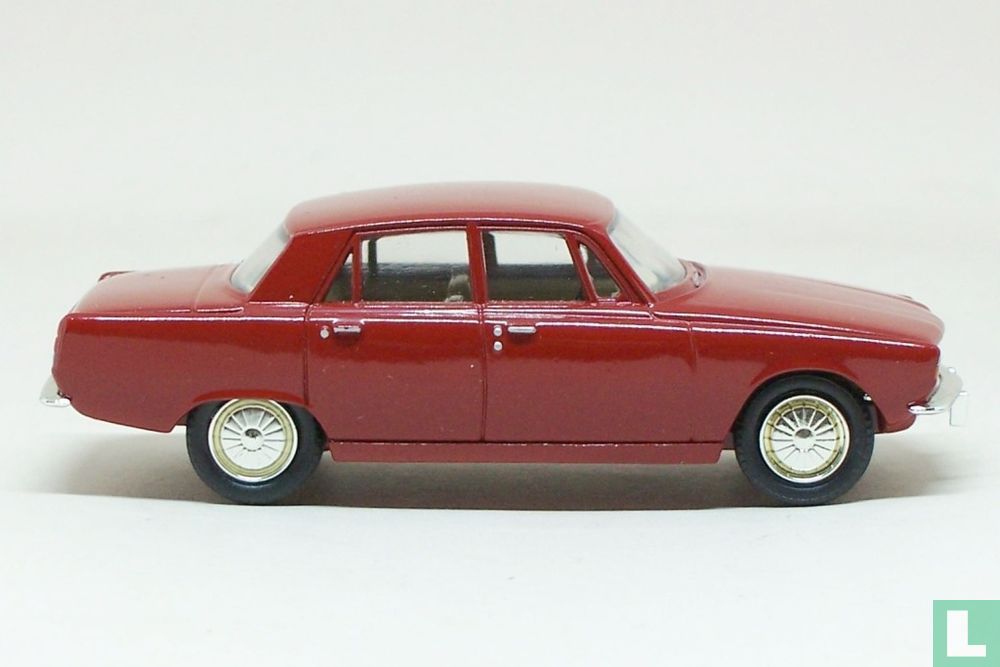Rover 2000 - Red