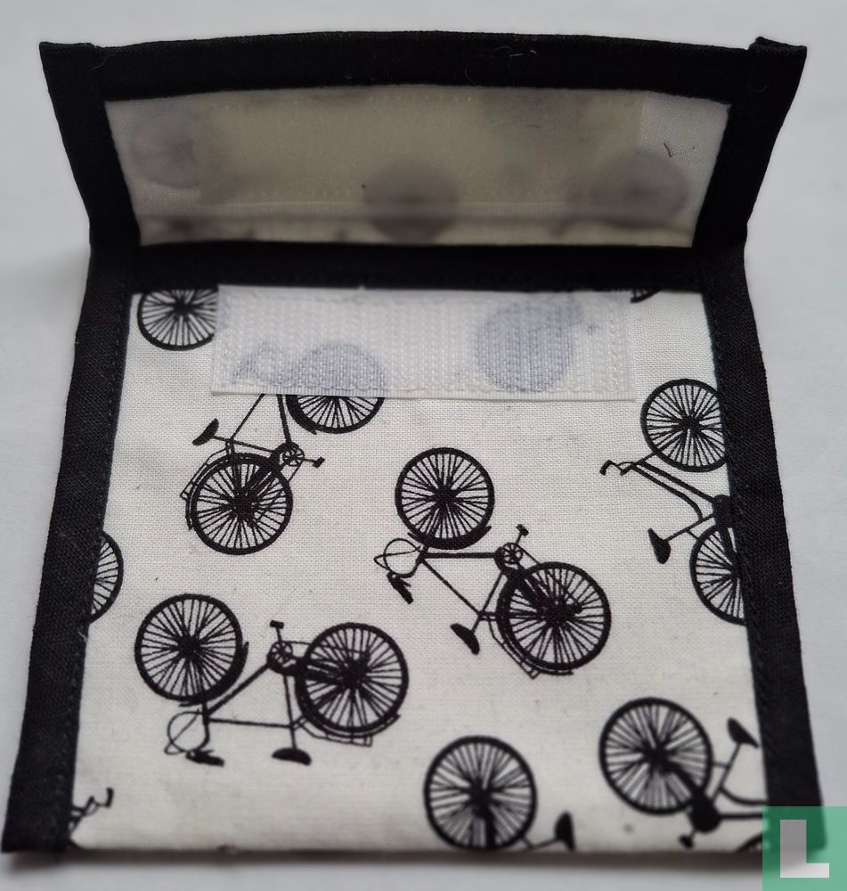 Black men's bicycles