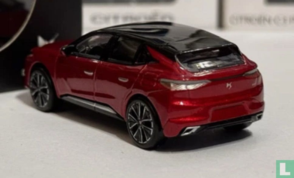 DS 4
