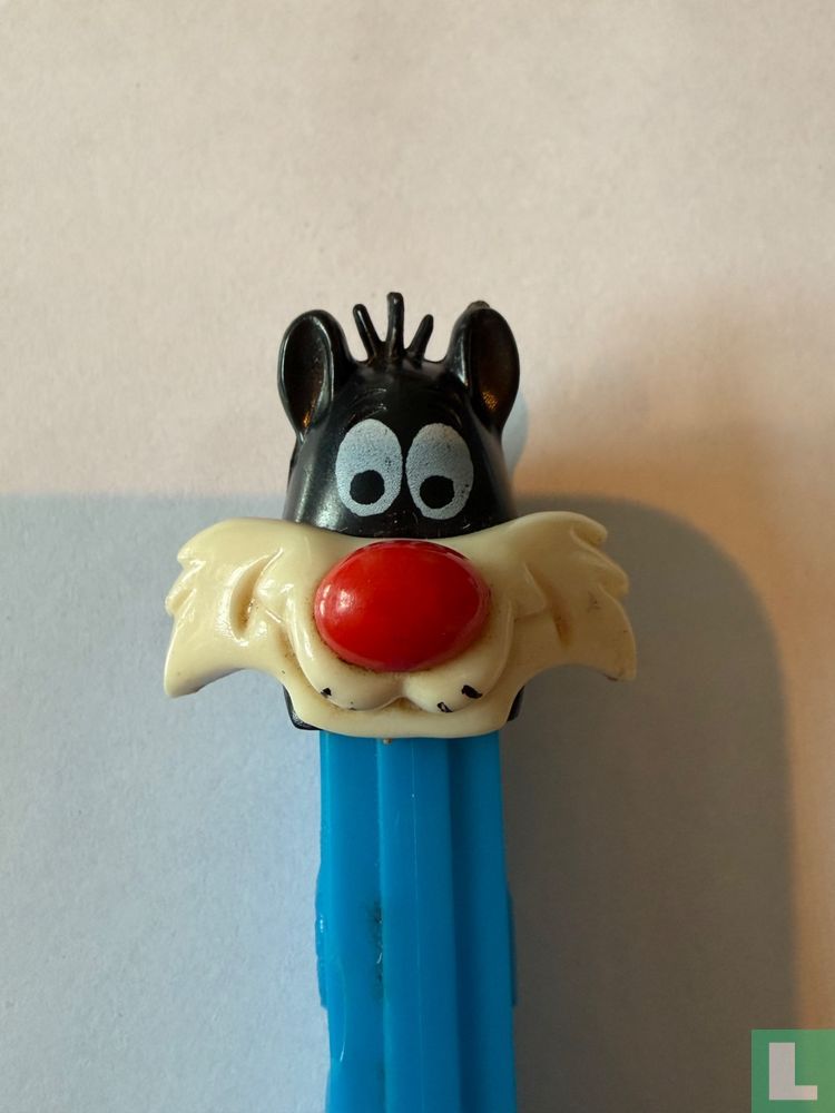 Pez dispenser - Sylvester