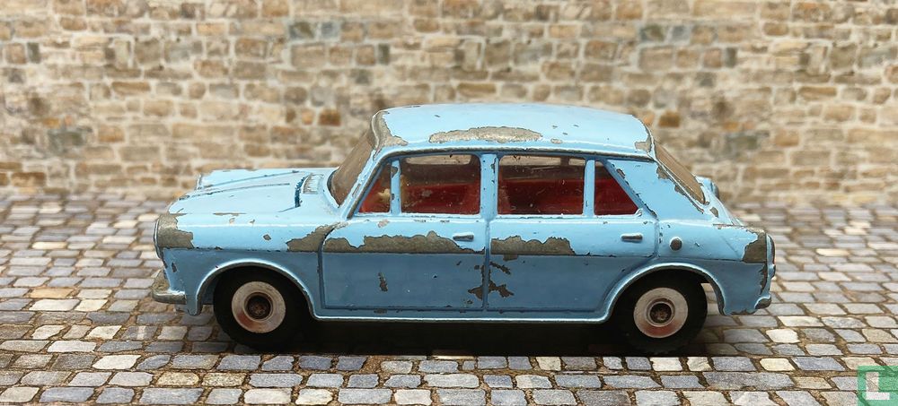 Morris 1100