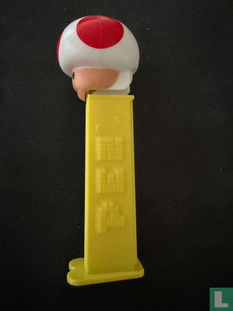 Toad PEZ