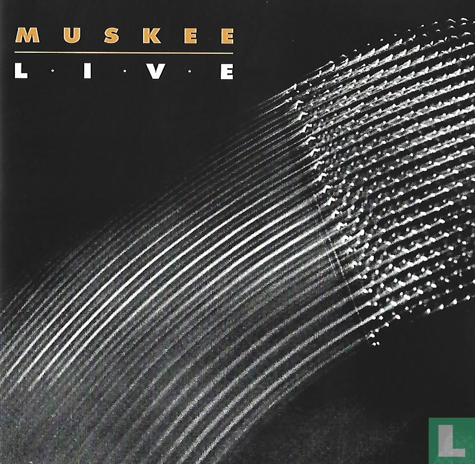 Muskee L · I · V · E