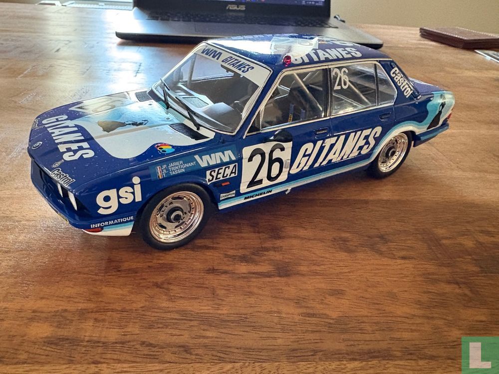 BMW 528i