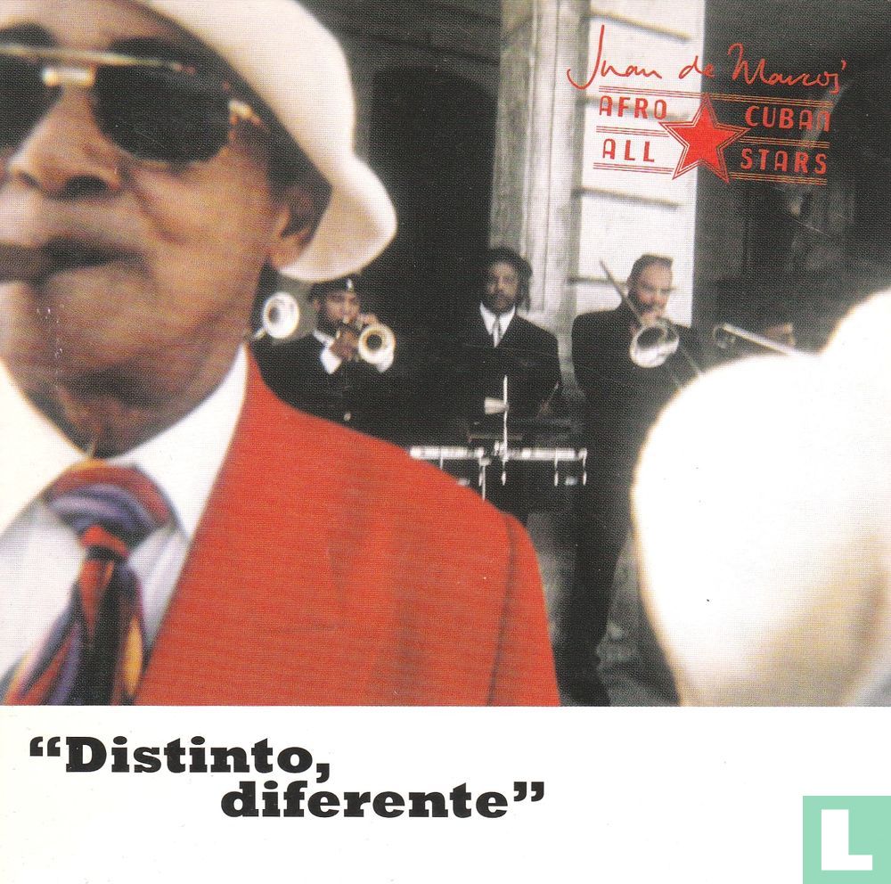 Distinto, diferente