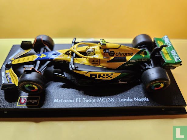 McLaren MCL38