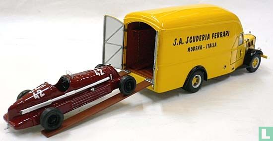 Alfa Romeo 500 Transporter EXO00001 - Exoto - LastDodo