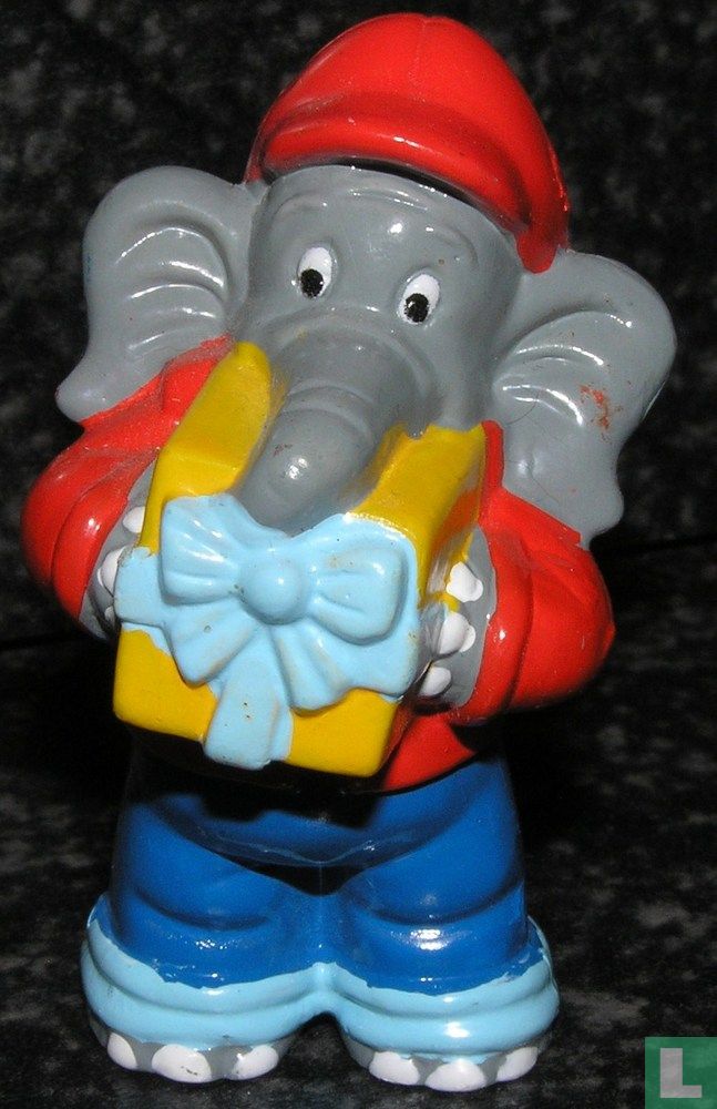 Benjamin Blümchen mit Geschenk
